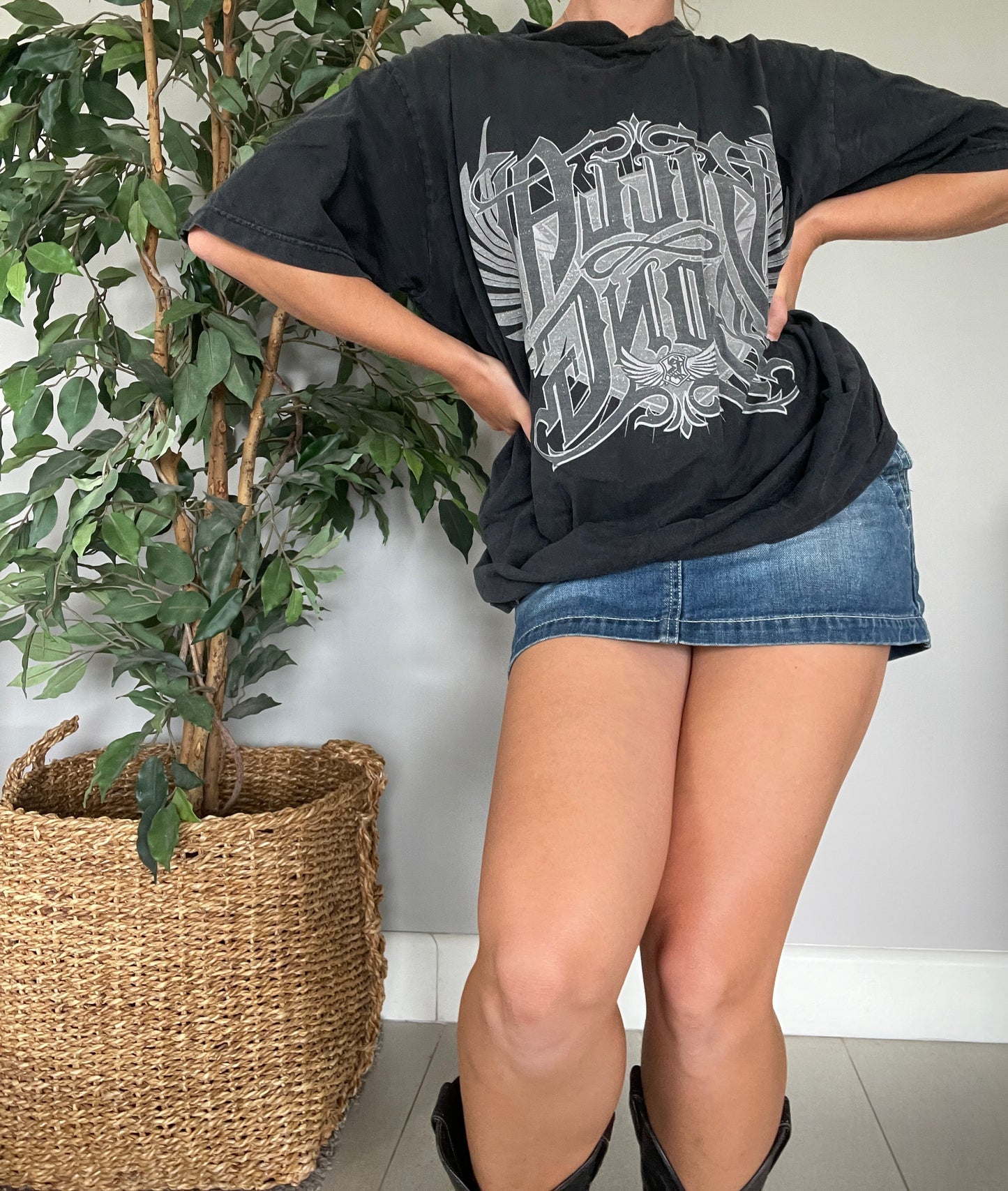 Vintage 90’s Men’s/unisex Billabong tshirt