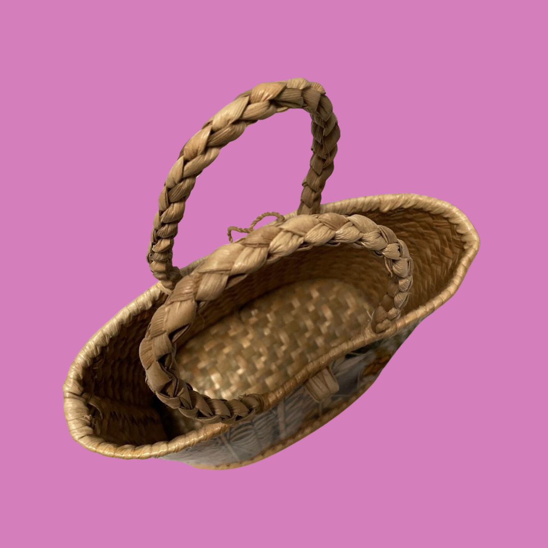 Vintage woven straw basket handbag