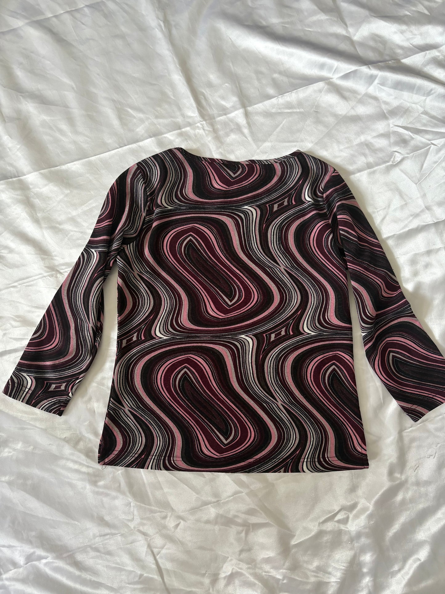 90’s patterned 3/4 sleeve top