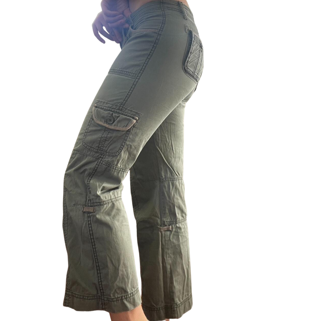00s low rise 3/4 length cargo pants