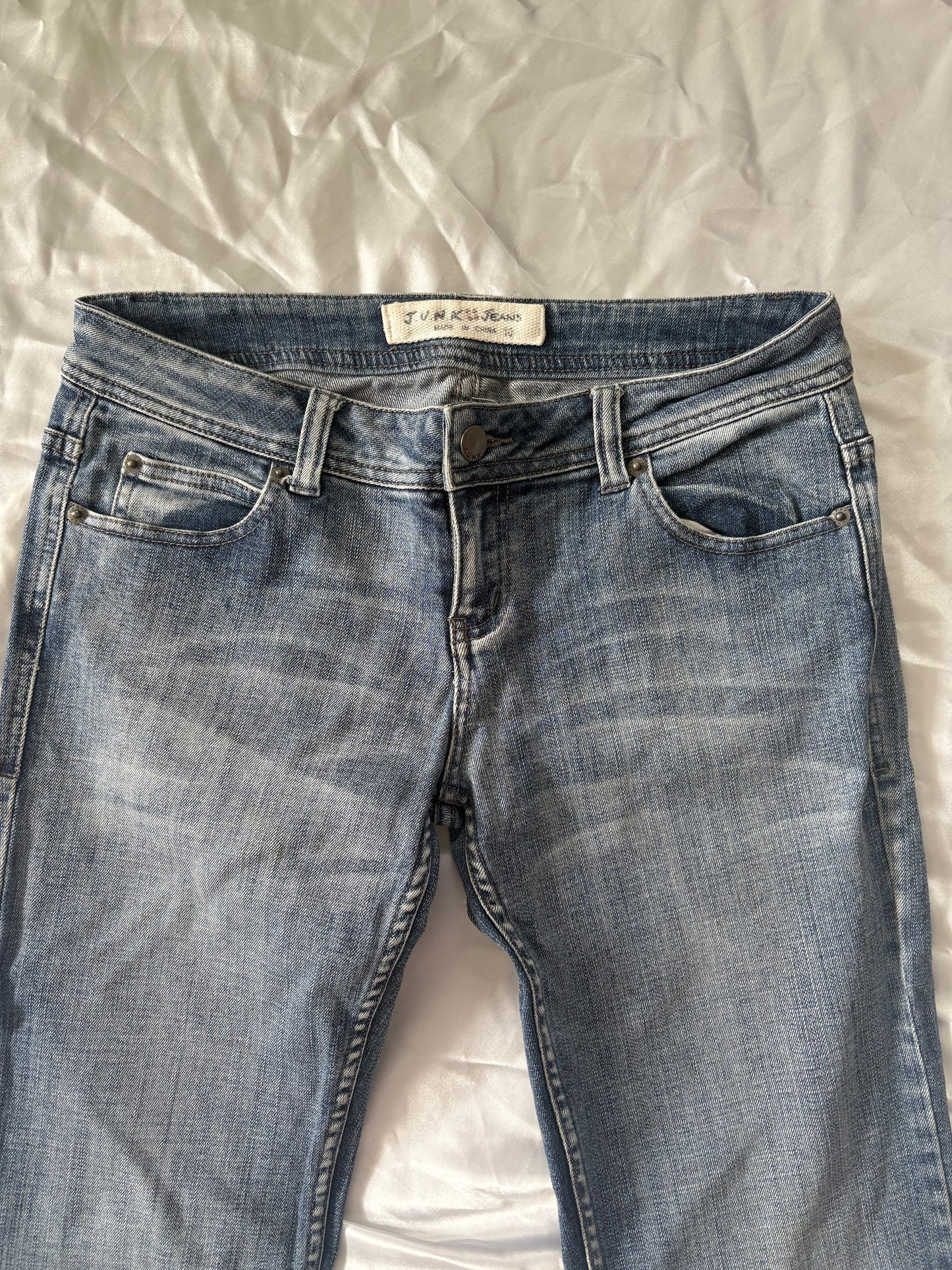00’s low rise junk jeans